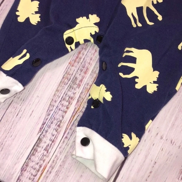 To sleep bear size 80/12-18 months pajama onesie moose print - Picture 3 of 4